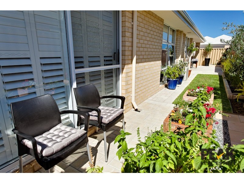 20 Elemi Bend, Atwell WA 6164