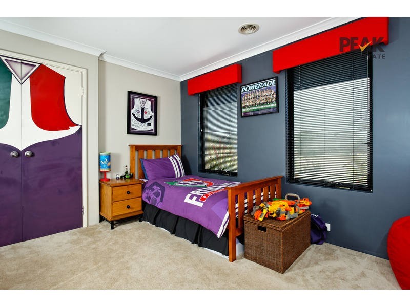 16 Aurora Drive, Atwell WA 6164