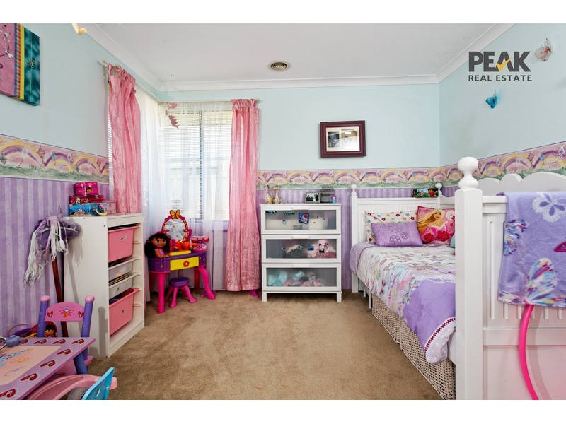 16 Aurora Drive, Atwell WA 6164