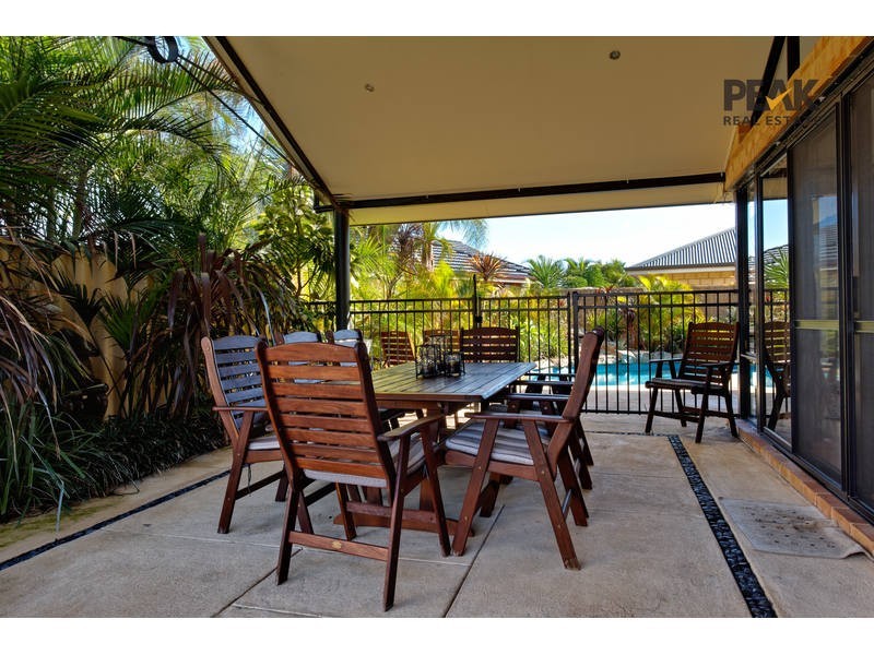 16 Aurora Drive, Atwell WA 6164