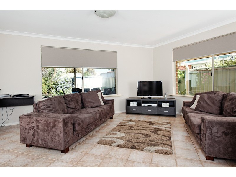 16 Strand Close, Atwell WA 6164