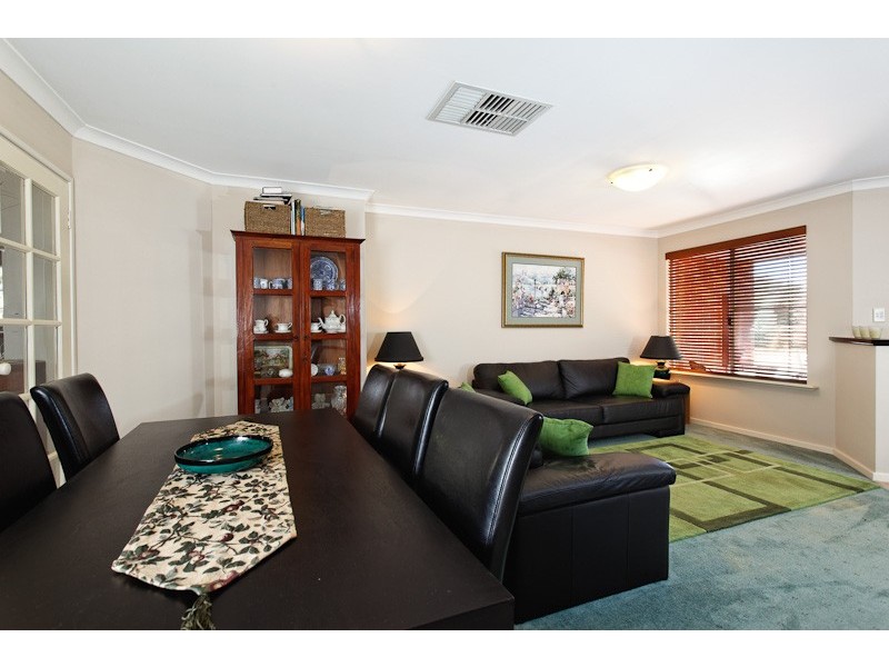 16 Strand Close, Atwell WA 6164