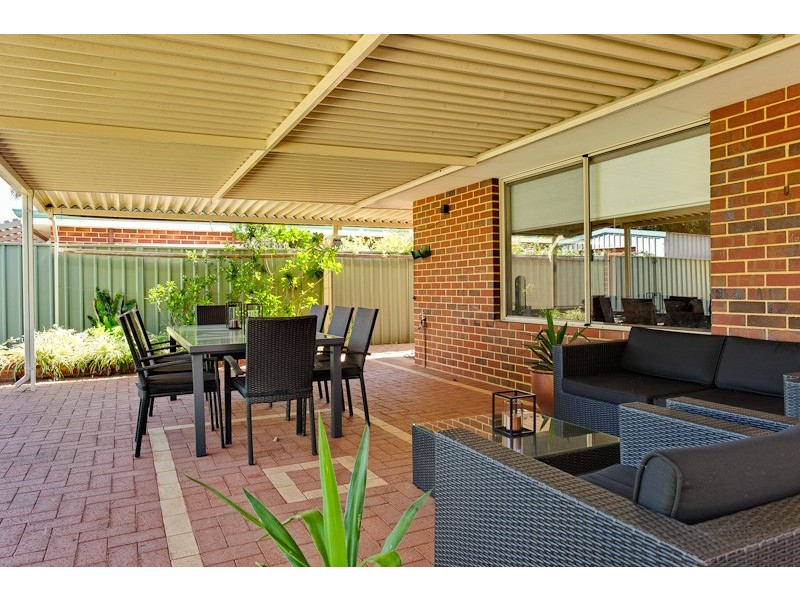 16 Strand Close, Atwell WA 6164