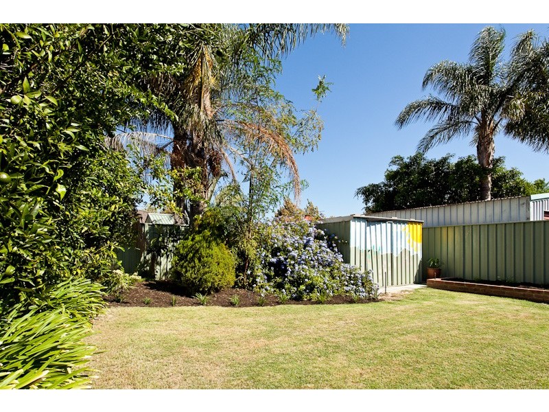 16 Strand Close, Atwell WA 6164