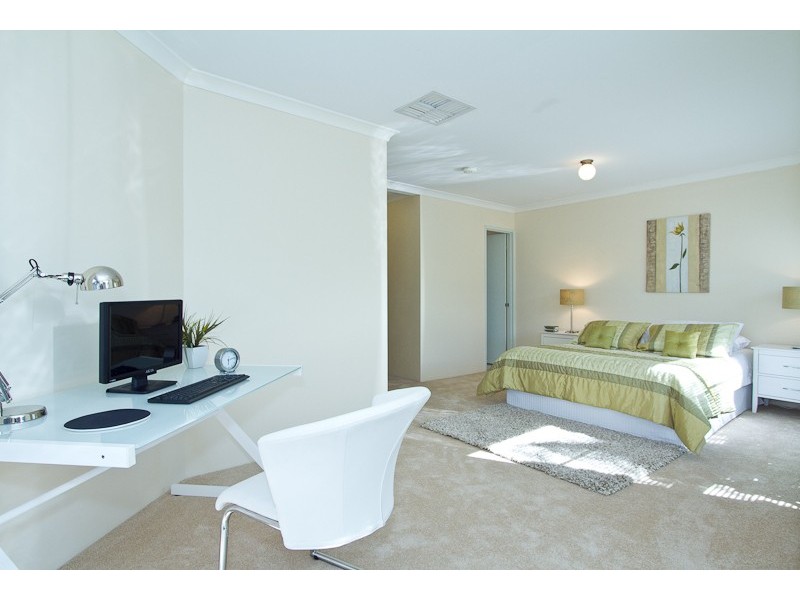 5 Ling Court, Atwell WA 6164