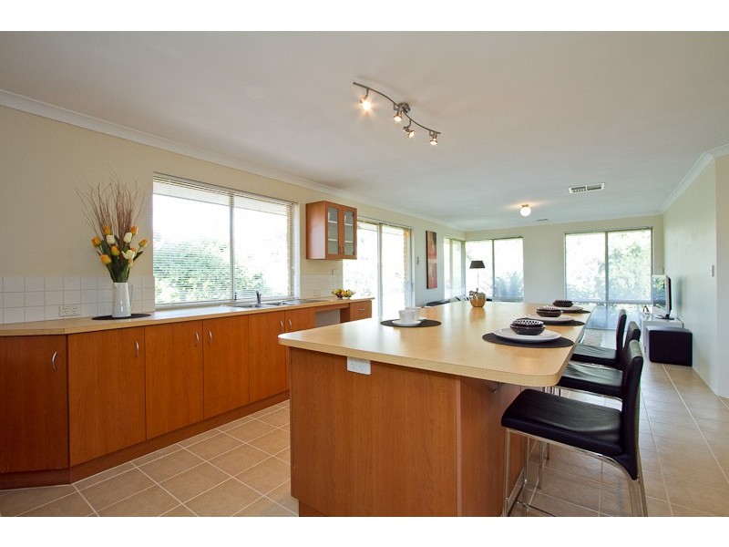 5 Ling Court, Atwell WA 6164