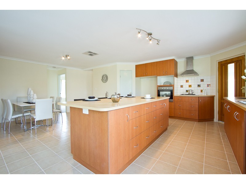 5 Ling Court, Atwell WA 6164