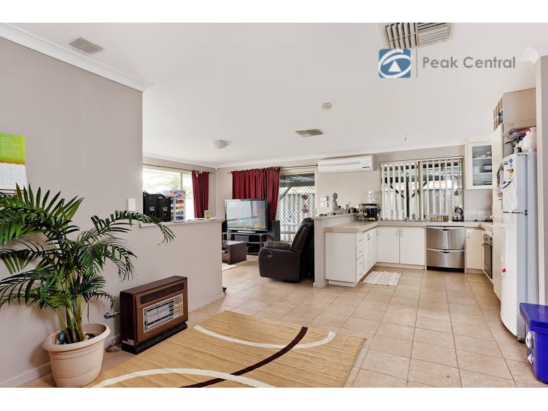 7 Beswick Gardens, Atwell WA 6164