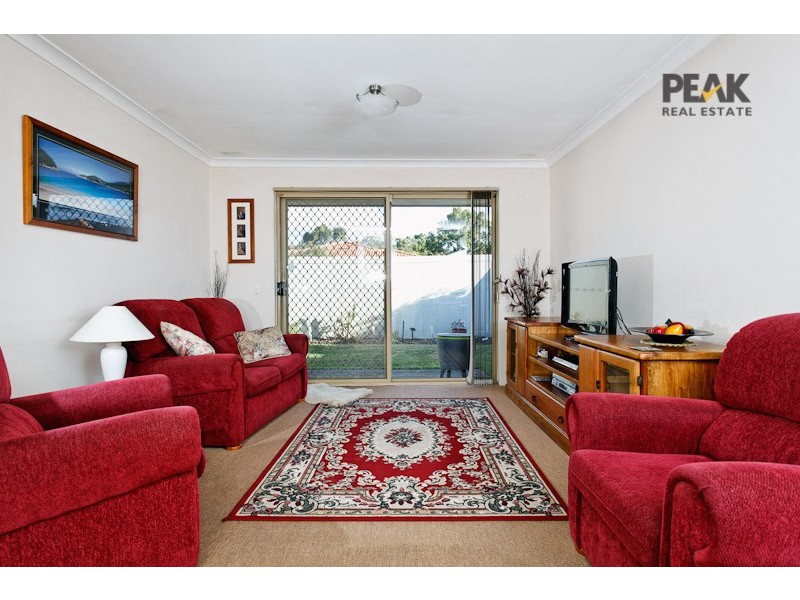 35/35 Winnacott Street, Willagee WA 6156