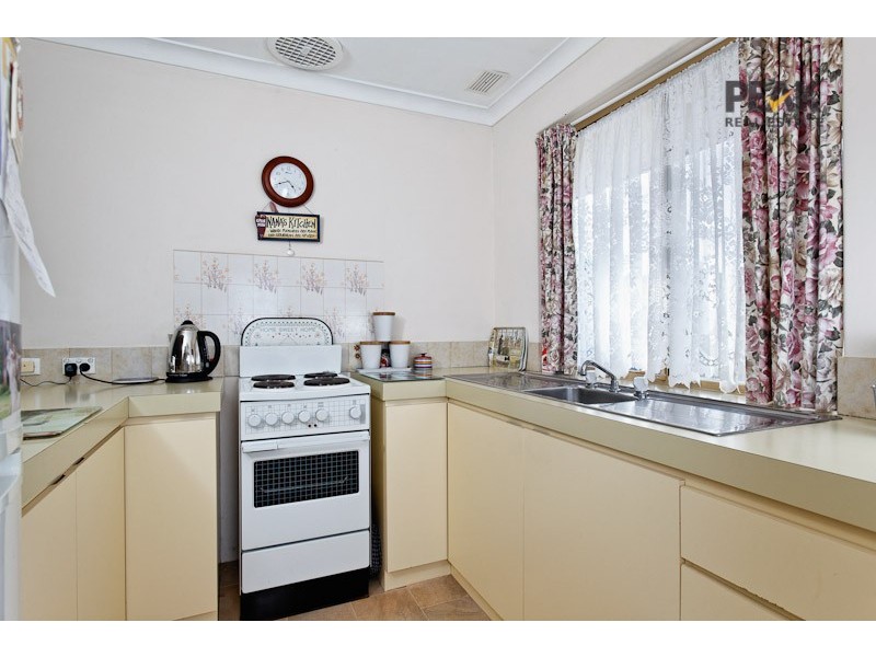 35/35 Winnacott Street, Willagee WA 6156