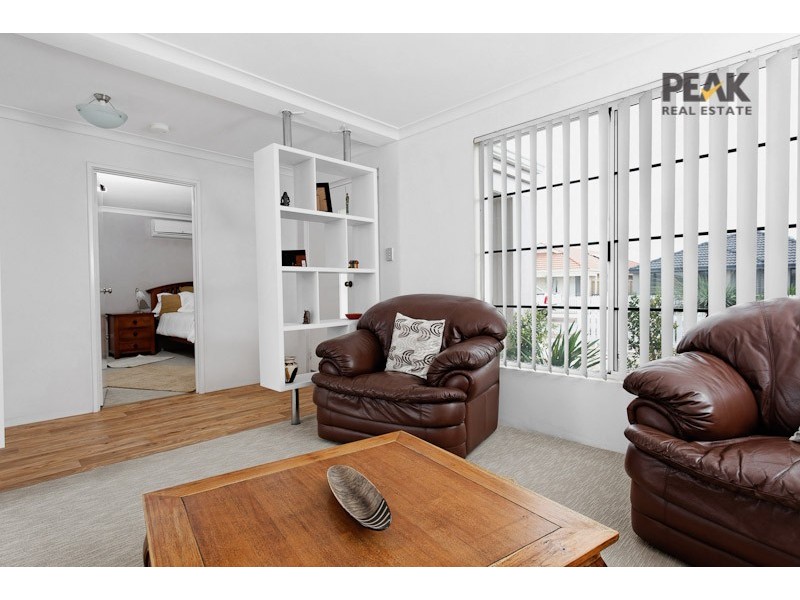 17  Essence Bend, Atwell WA 6164