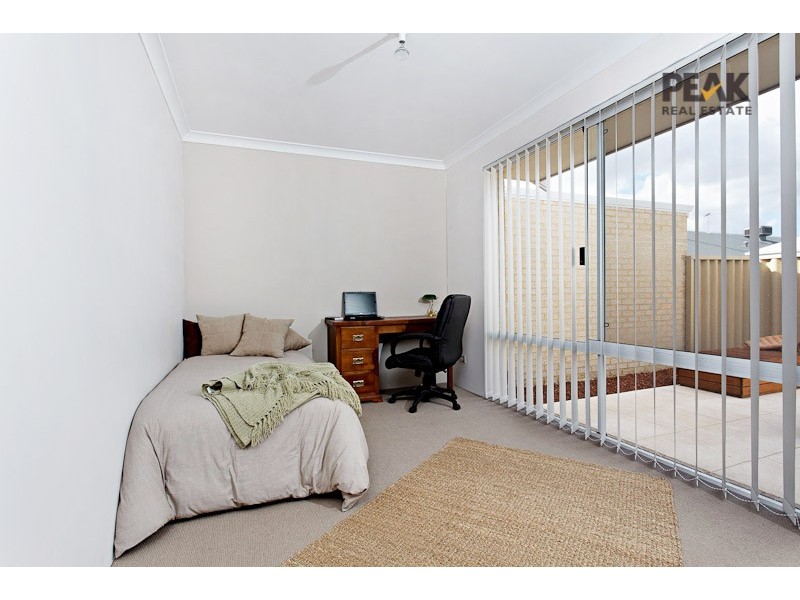 17  Essence Bend, Atwell WA 6164
