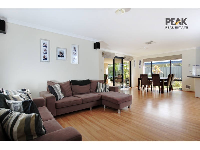 6 Bendee Drive, Atwell WA 6164