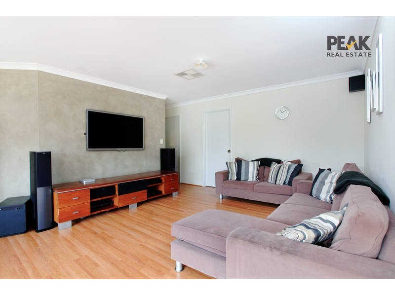6 Bendee Drive, Atwell WA 6164