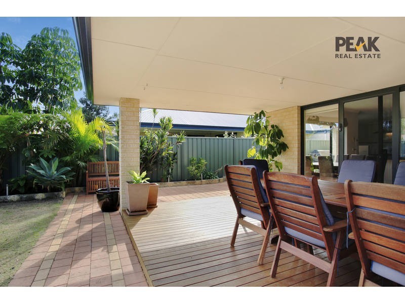 6 Bendee Drive, Atwell WA 6164