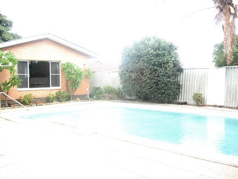 70 Gilbertson Road, Kardinya WA 6163