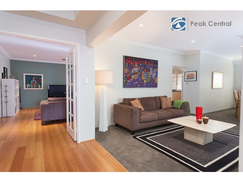 18 Aurora Drive, Atwell WA 6164