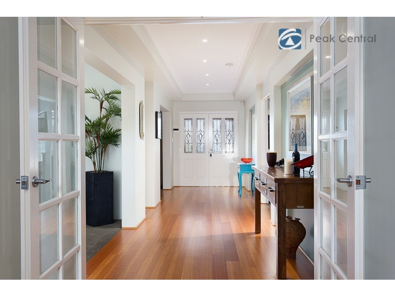 18 Aurora Drive, Atwell WA 6164