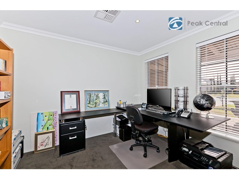 18 Aurora Drive, Atwell WA 6164