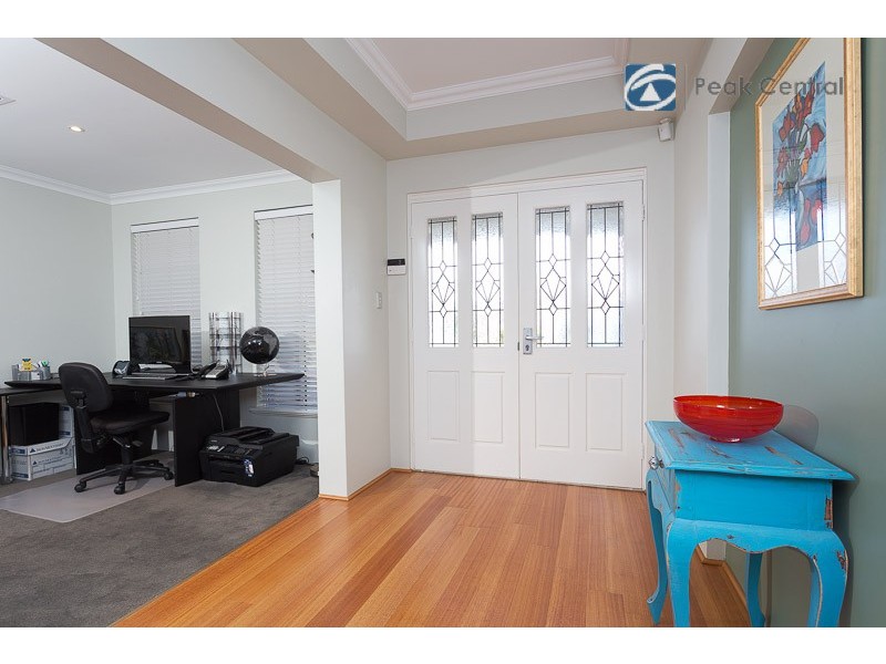 18 Aurora Drive, Atwell WA 6164