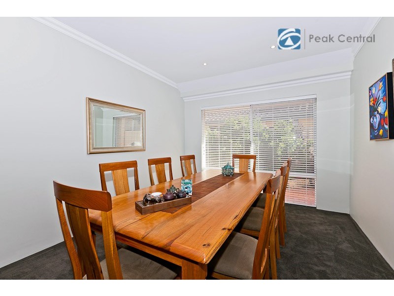 18 Aurora Drive, Atwell WA 6164