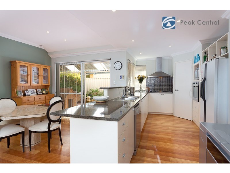 18 Aurora Drive, Atwell WA 6164