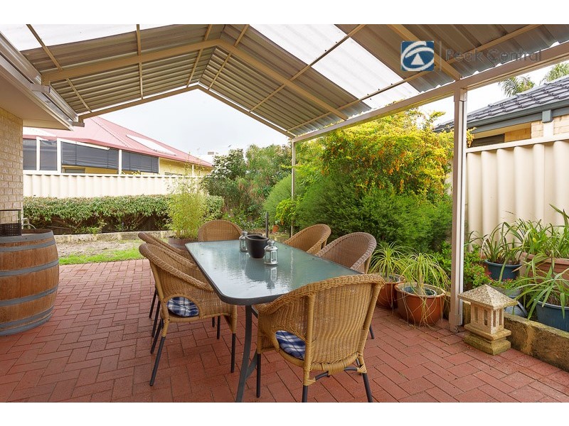 18 Aurora Drive, Atwell WA 6164