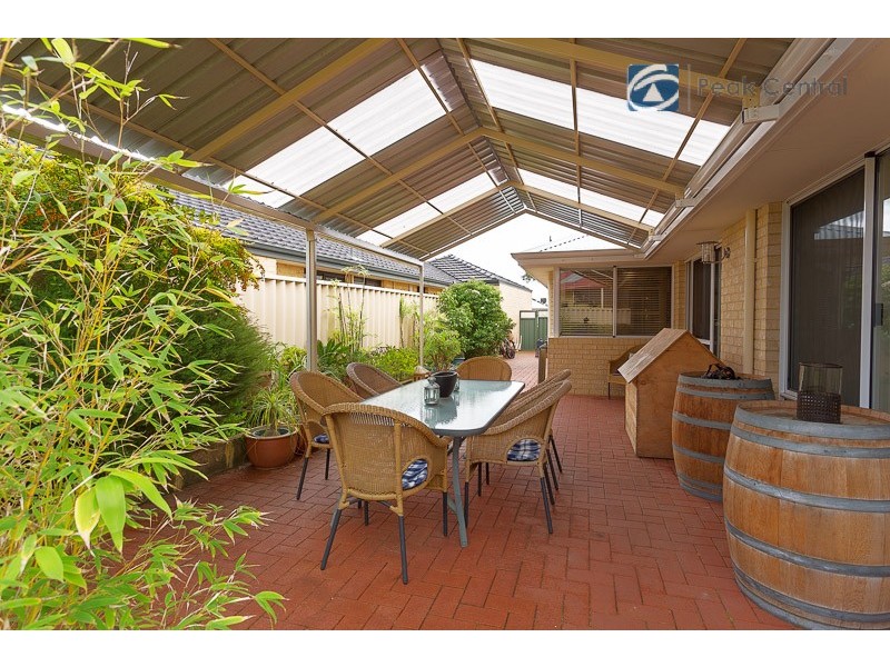 18 Aurora Drive, Atwell WA 6164