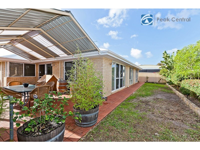 18 Aurora Drive, Atwell WA 6164