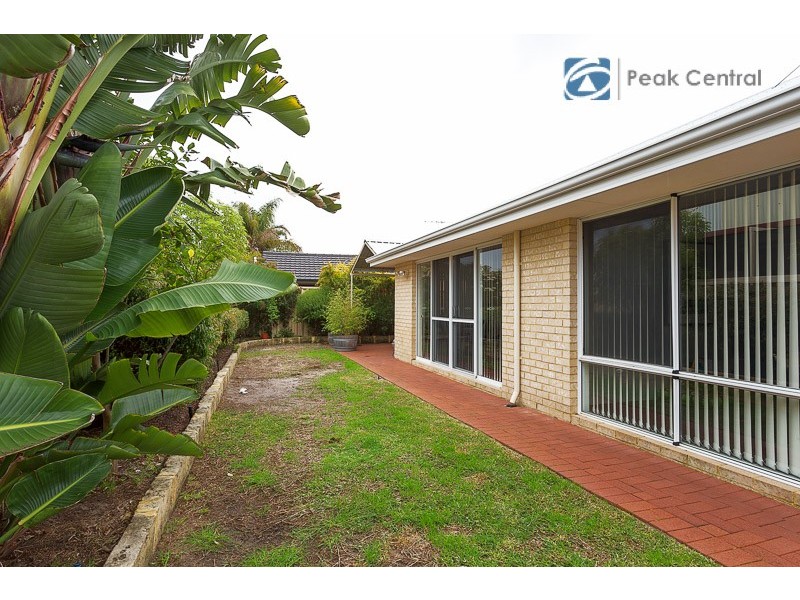 18 Aurora Drive, Atwell WA 6164