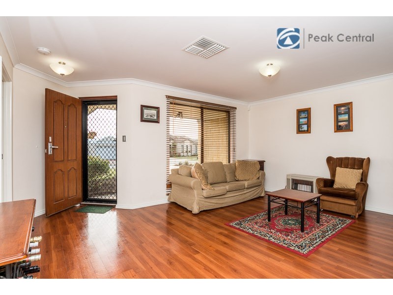 27 Camden Blvd, Aubin Grove WA 6164