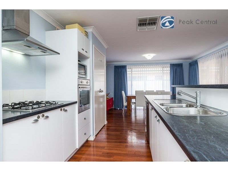 27 Camden Blvd, Aubin Grove WA 6164