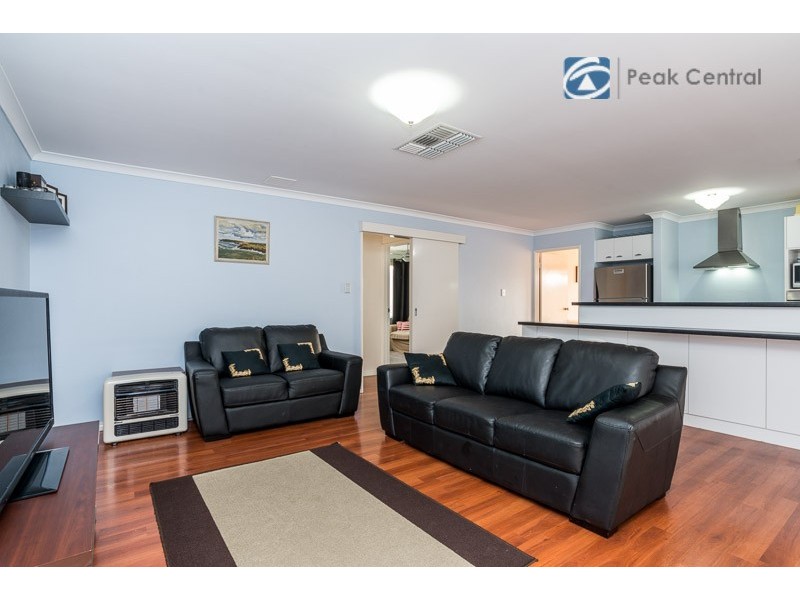 27 Camden Blvd, Aubin Grove WA 6164