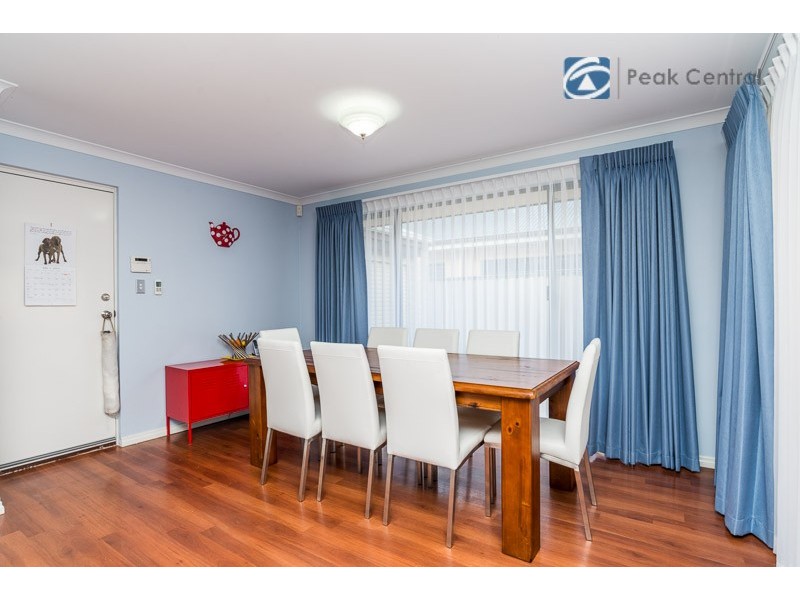 27 Camden Blvd, Aubin Grove WA 6164