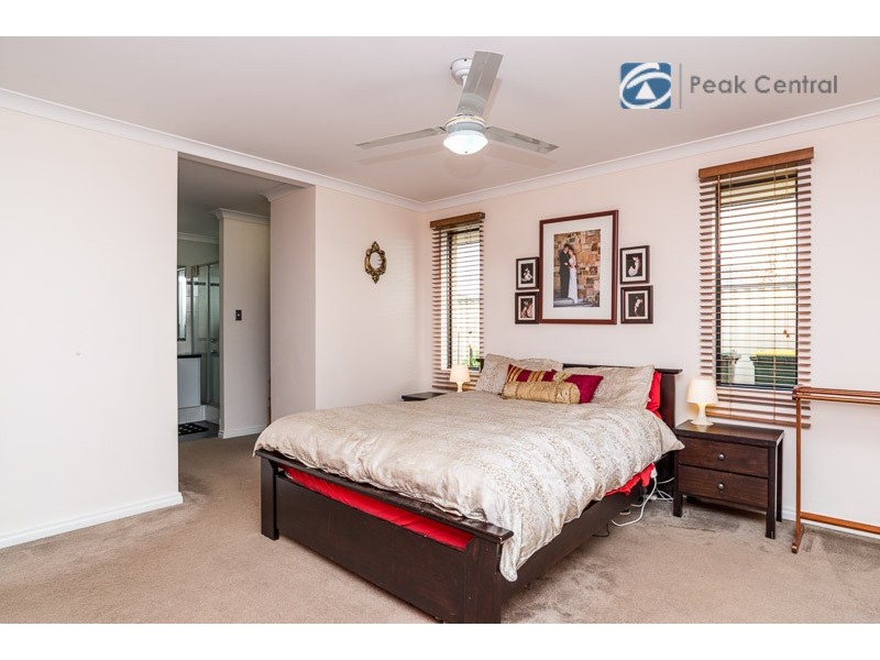 27 Camden Blvd, Aubin Grove WA 6164