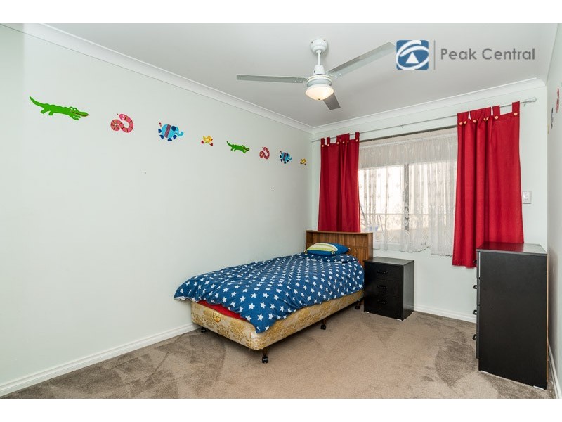 27 Camden Blvd, Aubin Grove WA 6164