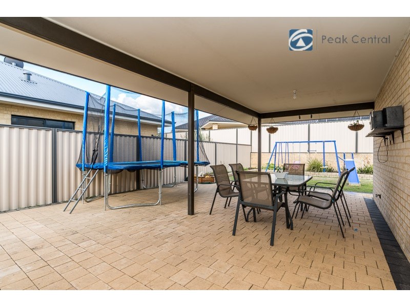 27 Camden Blvd, Aubin Grove WA 6164