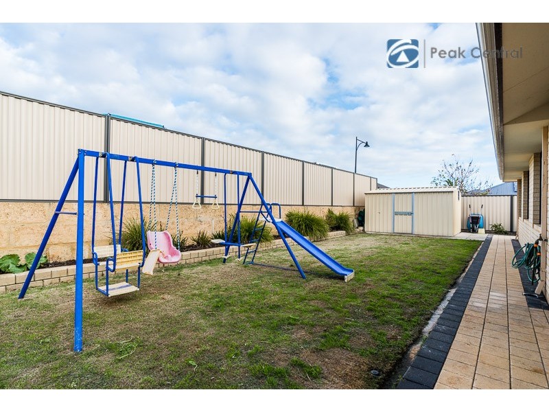 27 Camden Blvd, Aubin Grove WA 6164