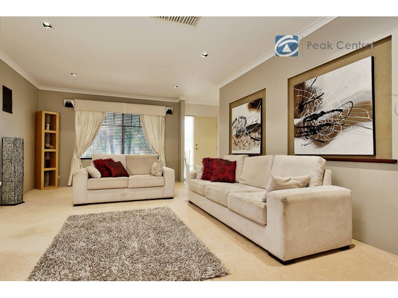 10 Calder Way, Atwell WA 6164