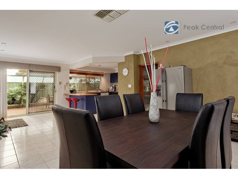 10 Calder Way, Atwell WA 6164