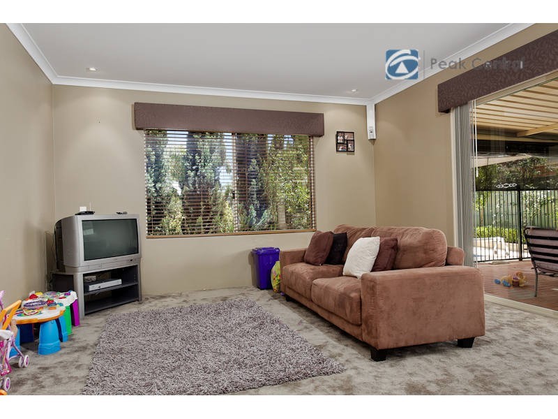 10 Calder Way, Atwell WA 6164