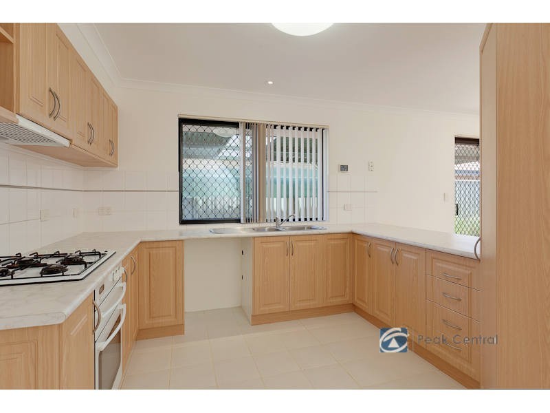 1 Jerrat Mews, Atwell WA 6164