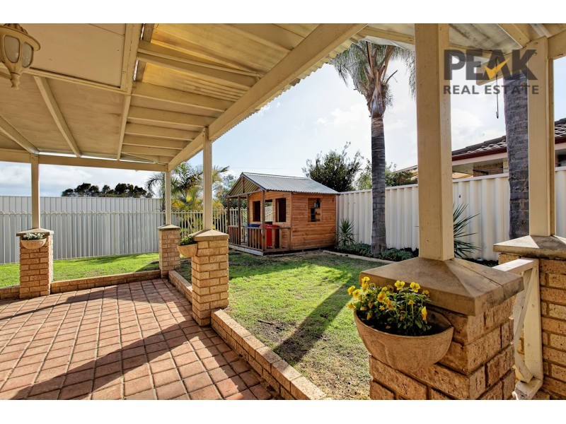 11 Tulipwood Place, South Lake WA 6164