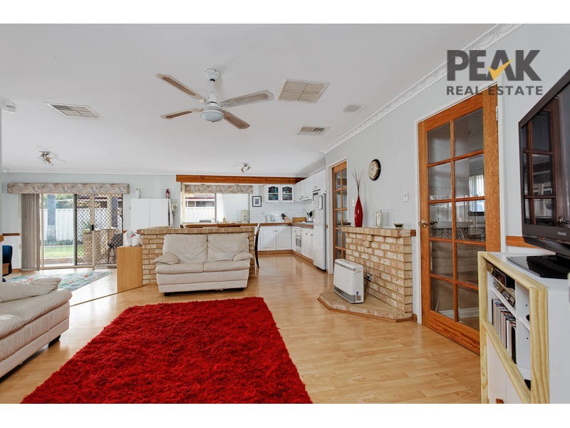 11 Tulipwood Place, South Lake WA 6164