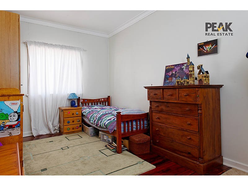 38 Lamond Street, Melville WA 6156