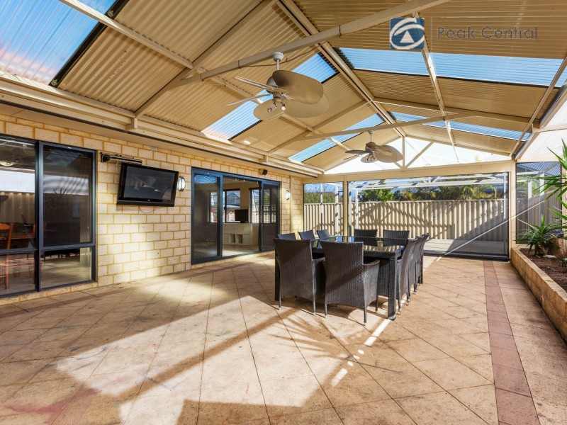 10 Aurora Drive, Atwell WA 6164