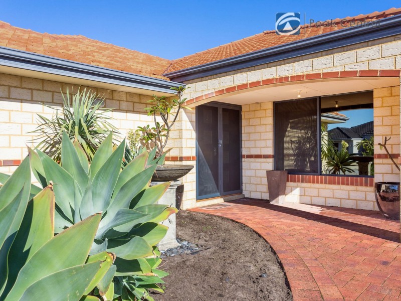 10 Aurora Drive, Atwell WA 6164