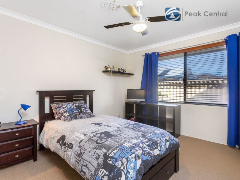 10 Aurora Drive, Atwell WA 6164