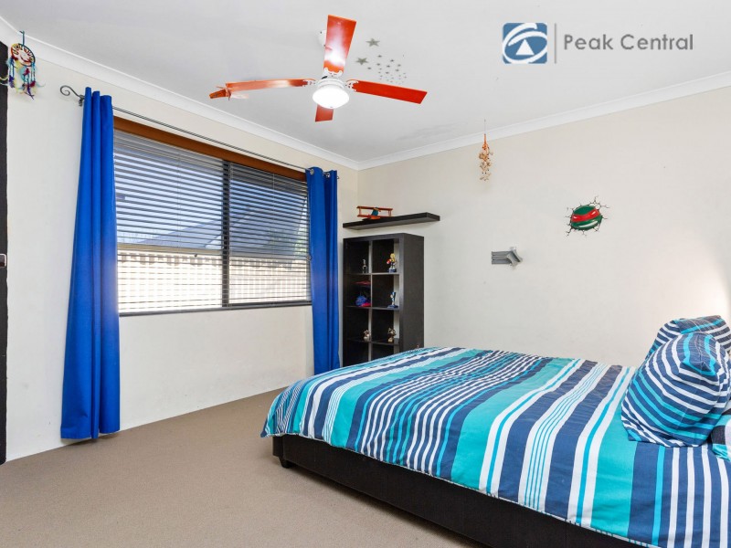 10 Aurora Drive, Atwell WA 6164