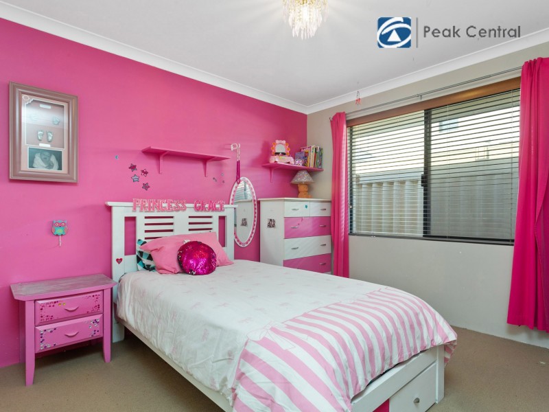 10 Aurora Drive, Atwell WA 6164